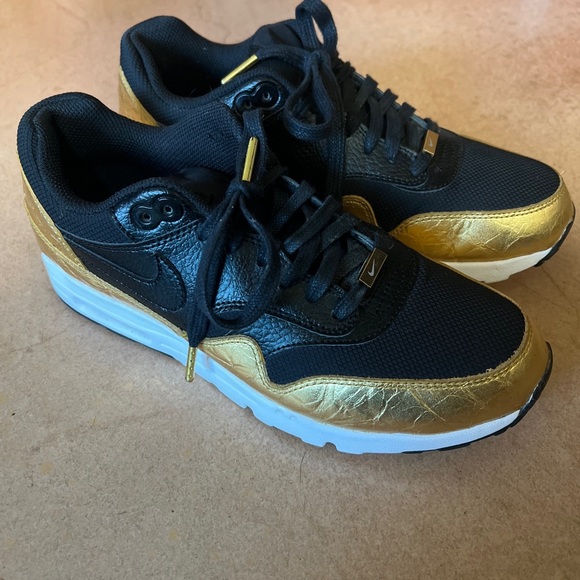 NIKE 2016 AIR MAX 1 ULTRA ESS NFL METALLIC GOLD W 8 SAFARI ANIMAL 90 - Picture 8 of 9